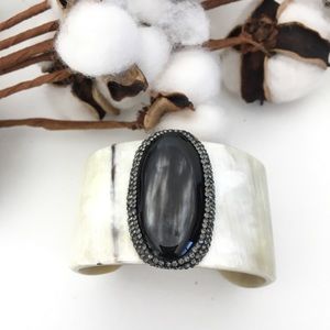 Black White Horn Black Onyx Crystal Cuff Bracelet